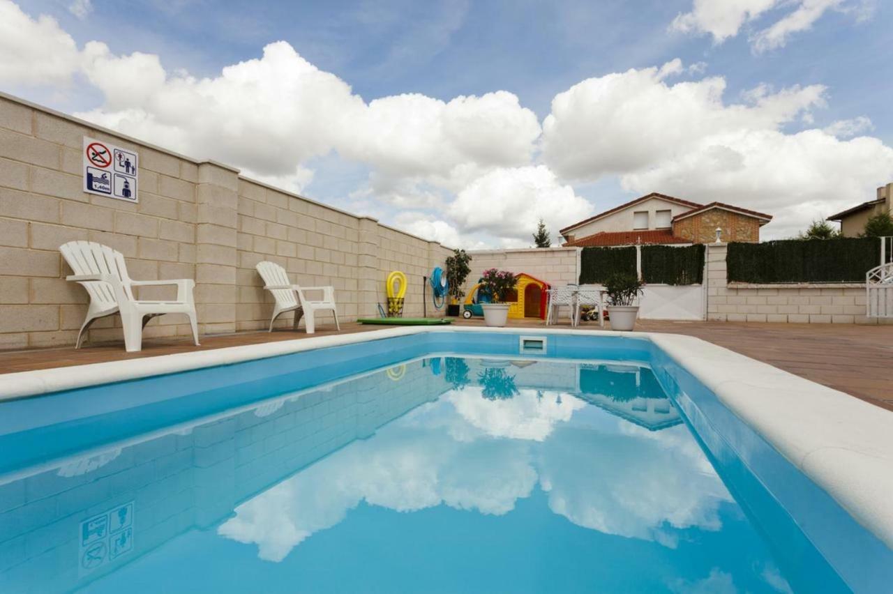 Tiara Vacaciones Villa Nava de la Asuncion Eksteriør bilde